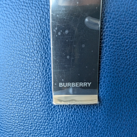 Brand New Burberry Money Clip Card Case - Picture 7 of 10